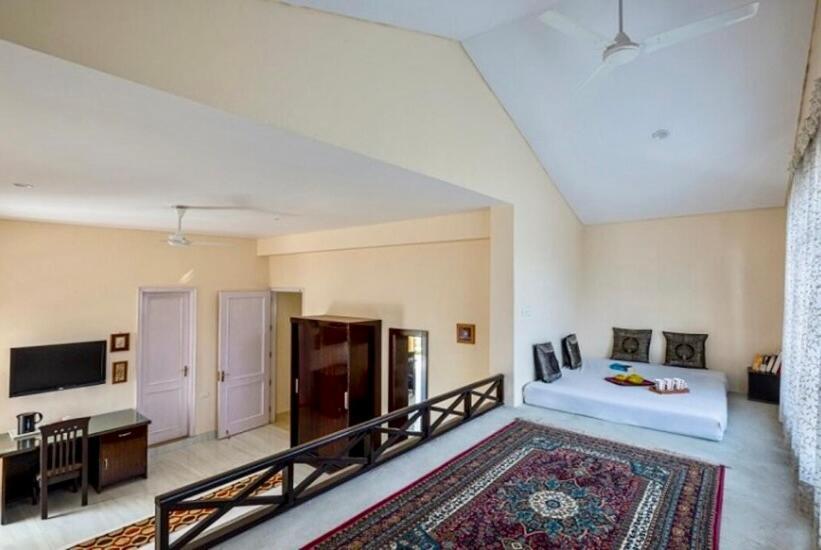 Saffron Leaf W567 Otel Dehradun Dış mekan fotoğraf
