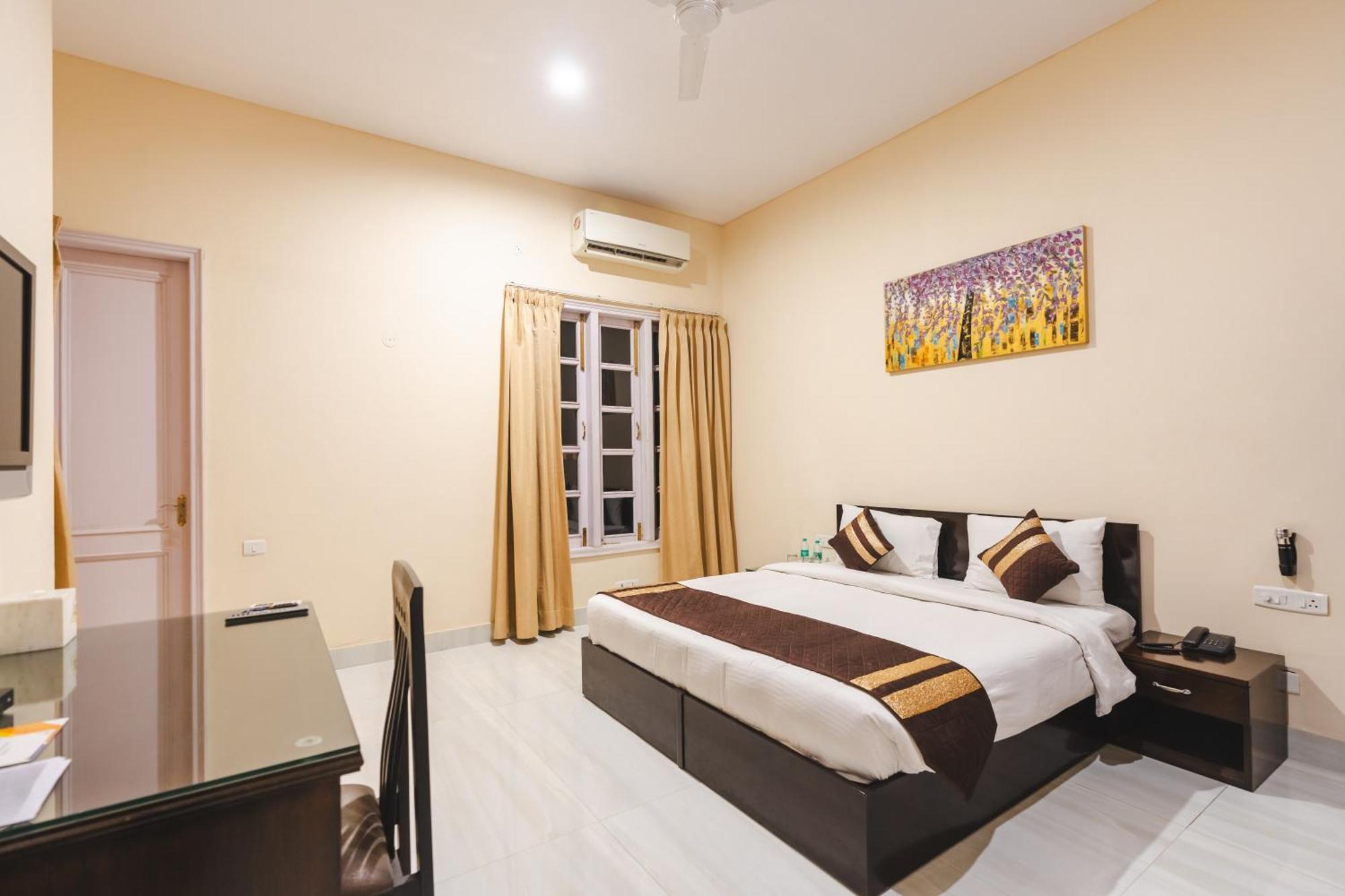 Saffron Leaf W567 Otel Dehradun Dış mekan fotoğraf