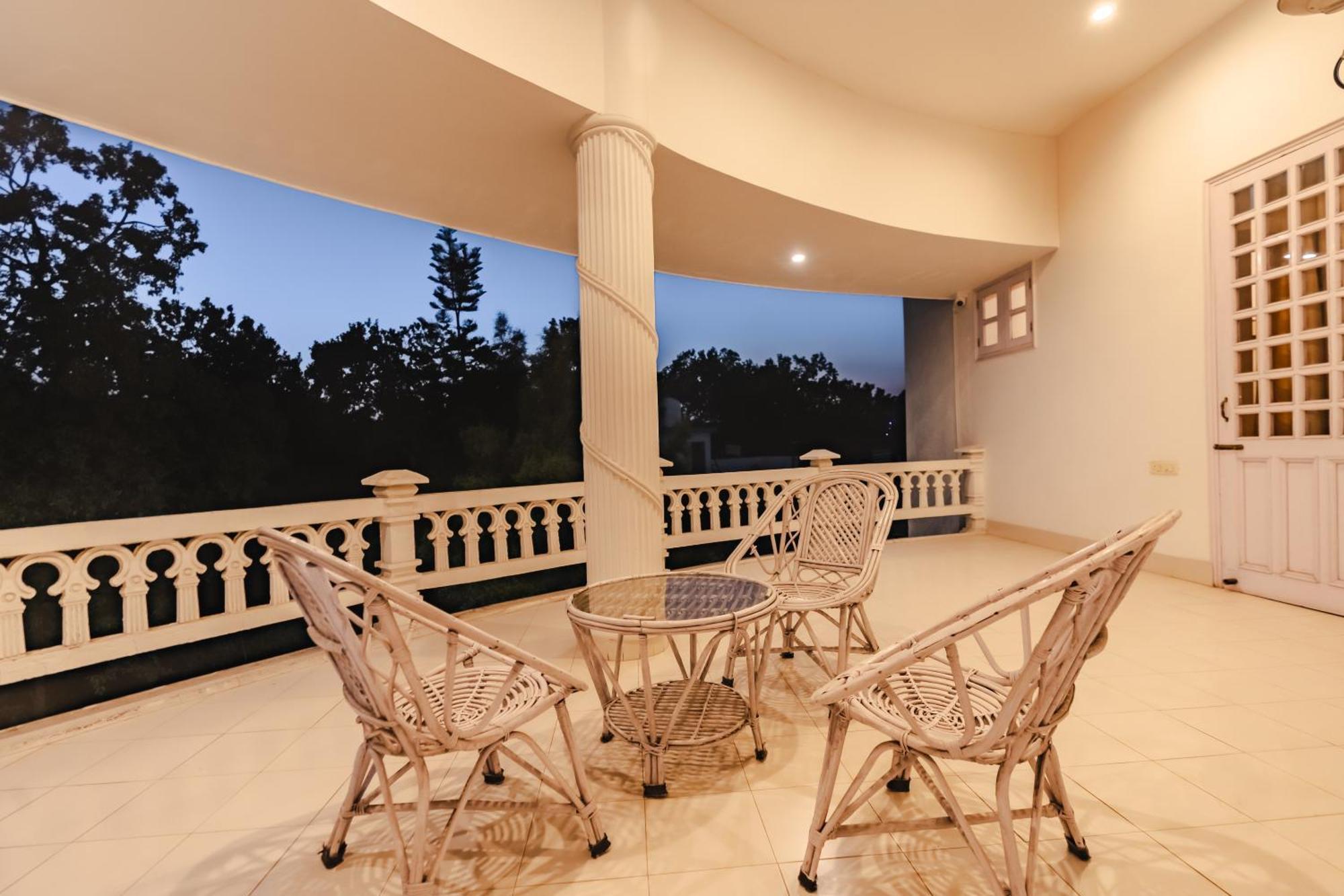 Saffron Leaf W567 Otel Dehradun Dış mekan fotoğraf